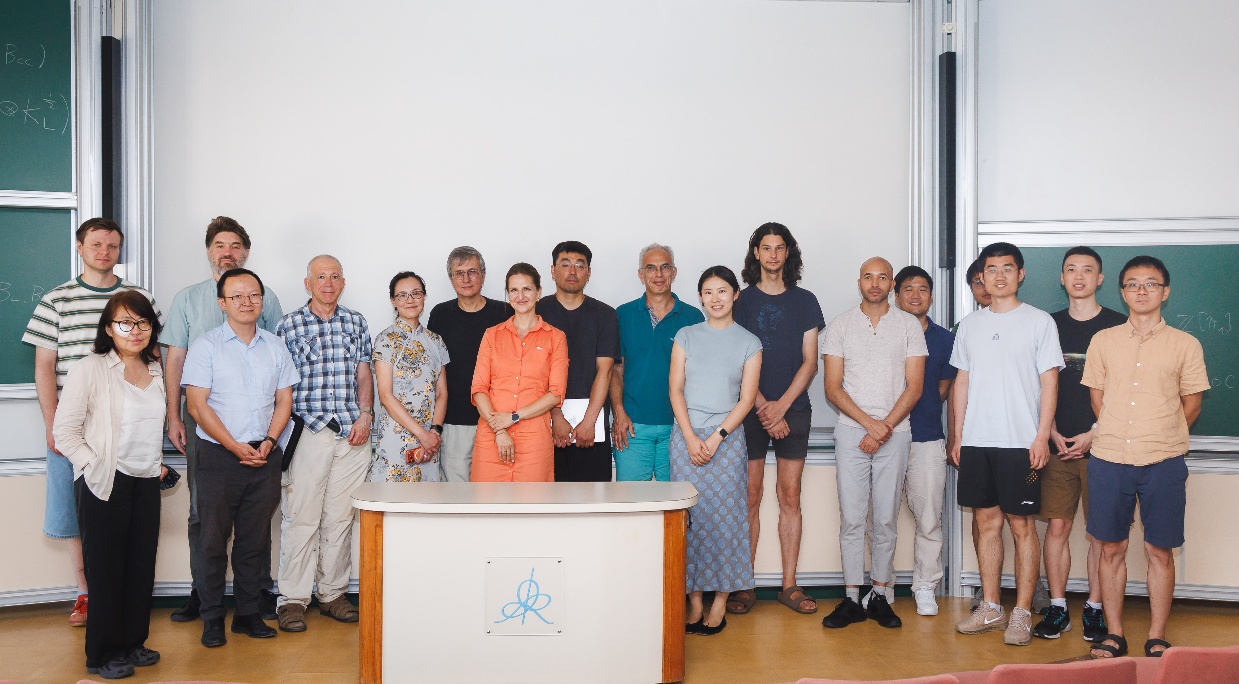 A New Chapter of Scientific Exchange: Xuemin Institute Delegation Visits IHES and Launches Academic Partnership